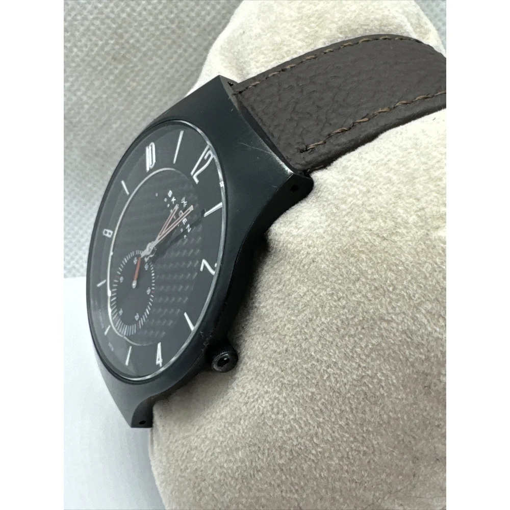 Skagen 805XLTBB Men's Brown Leather Strap Analog Dial Quartz Wrist Watch AEA289